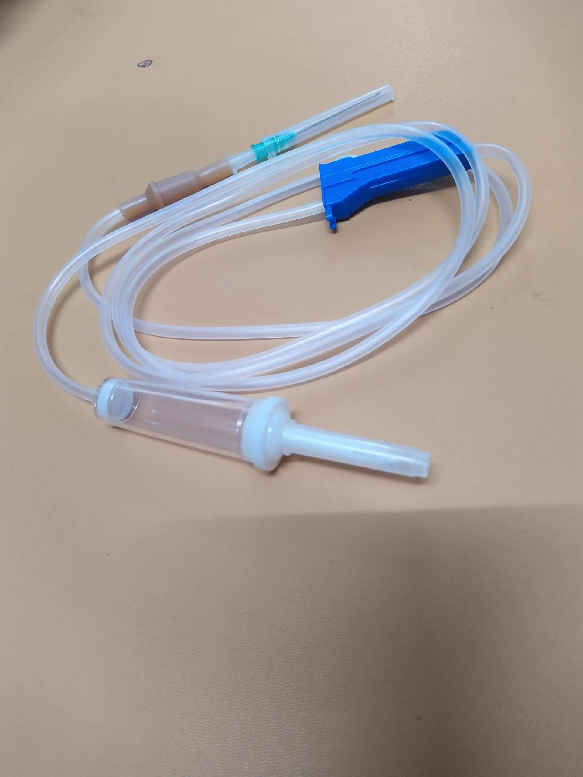 Polymed Non Vented IV Set -Luer Lock